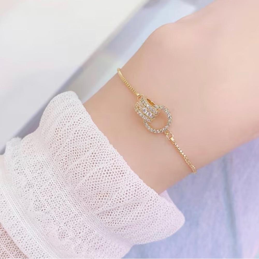 Gold Filled Interlocking Bracelet
